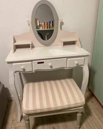 Toeletta trucco bimba