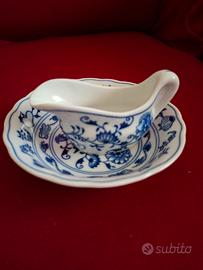 salsiera in porcellana cipolla blu