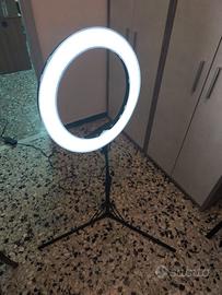 Lampada led ring NEEWER RL-18" con cavalletto