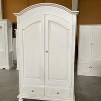 Armadio in legno nuovo bianco