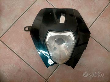 maschera con faro