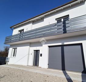 CASA SEMINDIPENDENTE A NOVENTA PADOVANA