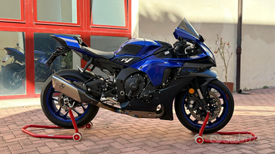 Yamaha yzf R1 2023