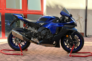 Yamaha yzf R1 2023