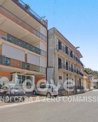 Appartamento di 85 m² con 3 locali e posto auto a 