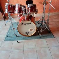 batteria in strumenti musicali 