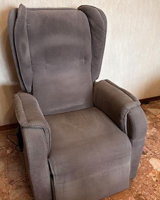 Poltrona comfort a motore elettrico ITALIANA