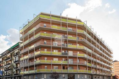 4 LOCALI A TORINO