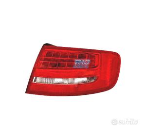FANALE DESTRO PER AUDI A4 AVANT 08-11 LED BIANCO R