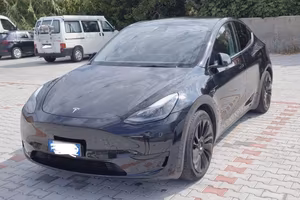 Tesla Model Y RWD 2023 - Nera, 69.935 km