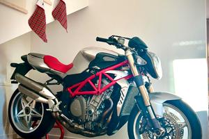 MV Agusta Brutale 910s