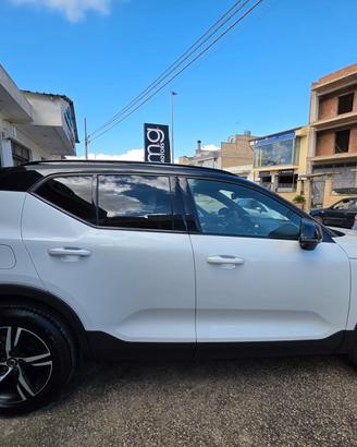Volvo XC40 T3 Geartronic R-design