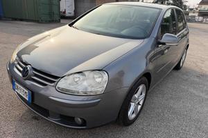 VOLKSWAGEN Golf 1.6 5p. BENZINA/GPL senza nessun