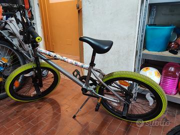 Bicicletta BMX 20"  Decathlon pezzi unici 