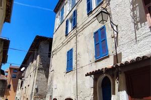 Incantevole Casa Cielo-Terra nel Cuore Medievale