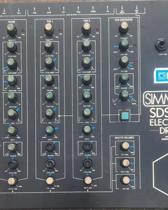 SIMMONS SDS 800 (Drum Machine)
