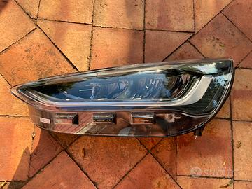 Faro anteriore sinistro Ford Focus 2024