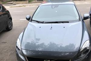 Volvo v 40