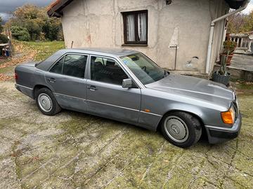 Mercedes 200E