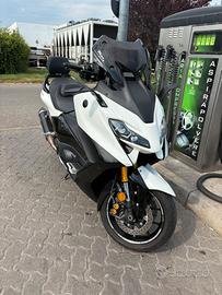 Tmax 560 tech max