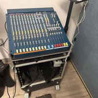 mixer allen & heath Wizard WZ3 14:4:2