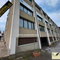 Piazzale rosselli mq 120 con cantino e posto auto