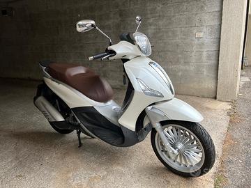 Piaggio Beverly 300 - 2016