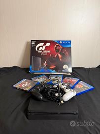PlayStation 4 1TB + 2 contoller + 5 giochi + 2cavi