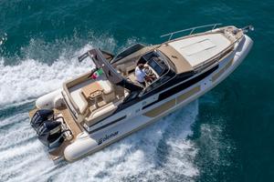 Solemar 33 SE con 2 x 300 HP Mercury