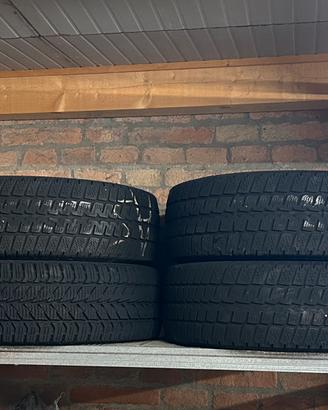 Pneumatici invernali 215/70 R15 C