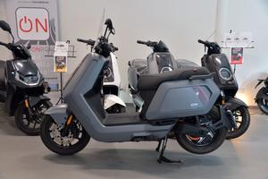 Niu NQi NQiX 300 parabrezza