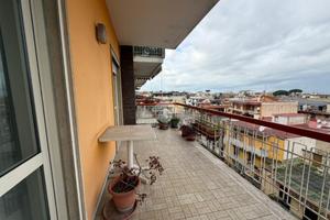 4 LOCALI A MARANO DI NAPOLI