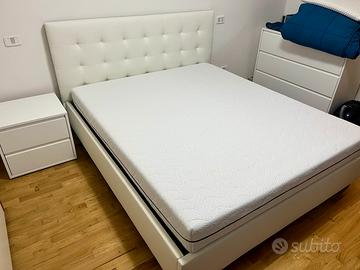 Letto matrimoniale contenitore con materasso