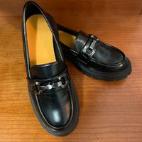 Mocassini neri con fibbia