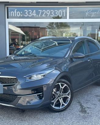 auto  Kia xceed 5 posti 