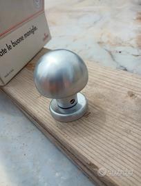 Pomelli per porta esterna