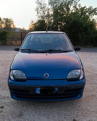  Fiat 600 anno 2003