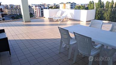 ATTICO TERRAZZATO VISTA MARE e USO BICI GRATUITO