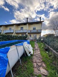 VILLA A SCHIERA A BUGGIANO