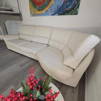 Divano letto marca Dondi Salotti in vera pelle.