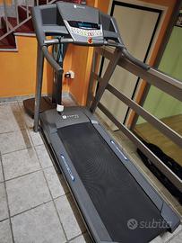 Palestra, pesi, spinning, tappeto, kettlebell