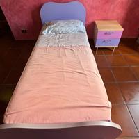 Mobili per camera da letto femminile