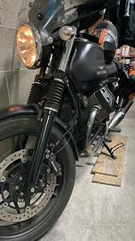 Moto Guzzi V7 II Stone