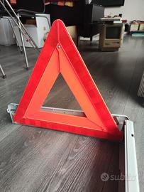 Triangolo emergenza auto