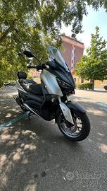 Yamaha Xmax 300