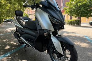 Yamaha Xmax 300