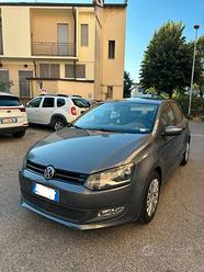 Volkswagen Polo 1.6 Bifuel Comfortline 2012