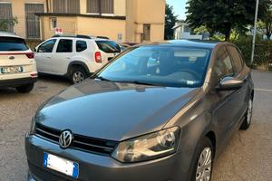 Volkswagen Polo 1.6 Bifuel Comfortline 2012