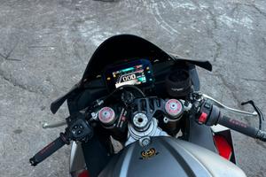 APRILIA RSV4
