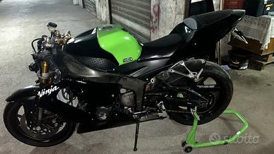 SMEMBRO NINJA 636 DEL 2006